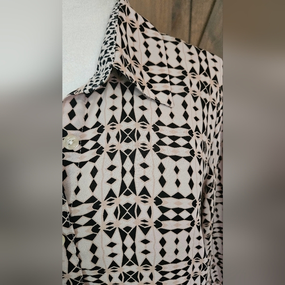 CAbi Style #784 Colony Club Shirt Dress In Size MED - Picture 7 of 12